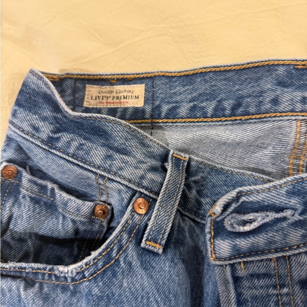 Levi's Premium Light Blue Women's Ankle Jeans